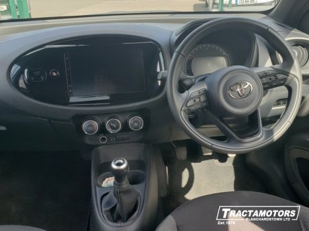2024 Toyota Aygo X - photo 2