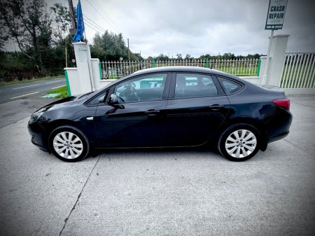 2014 Opel Astra - photo 4