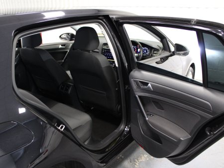 2019 Volkswagen Golf - photo 26