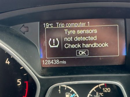 2017 Ford Focus - photo 14