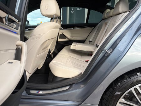 2017 BMW 5-Series - photo 17
