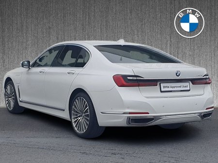 2021 BMW 7-Series - photo 2