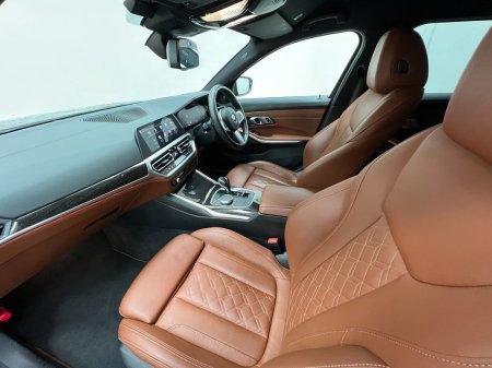 2021 BMW 3-Series - photo 14