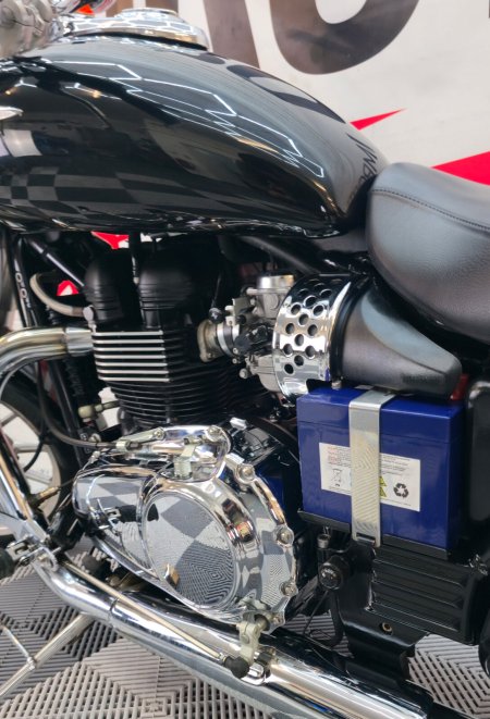2010 Triumph Bonneville - photo 43