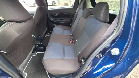 2018 Toyota Vitz - photo 25