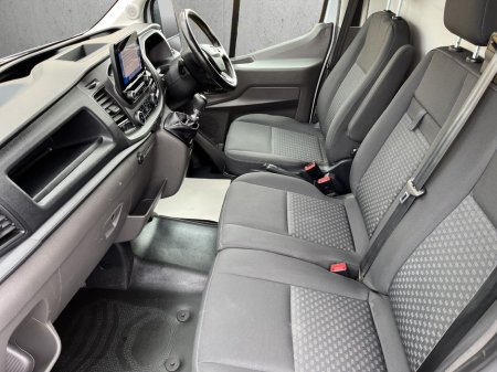 2021 Ford Transit - photo 18