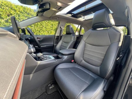2023 Toyota RAV4 - photo 2