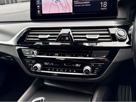 2021 BMW 5-Series - photo 19