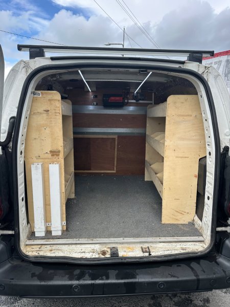2018 Peugeot Partner - photo 21