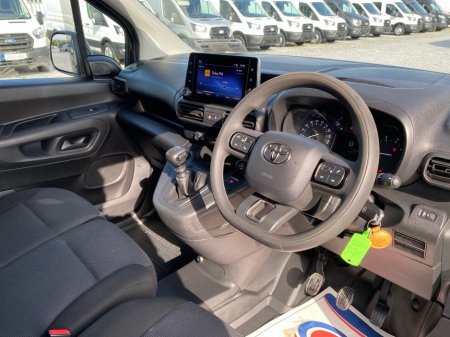 2022 Toyota Proace - photo 10