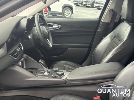 2017 Alfa Romeo Giulia - photo 14