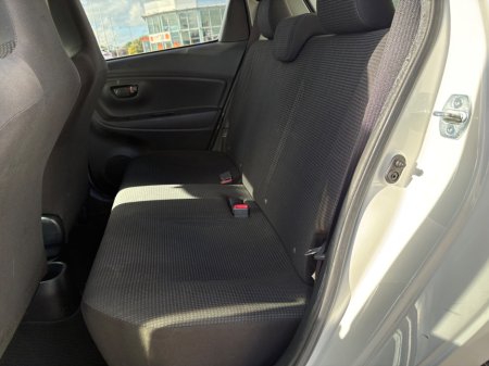 2016 Toyota Yaris - photo 9