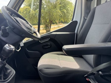 2021 Nissan NV400 - photo 16