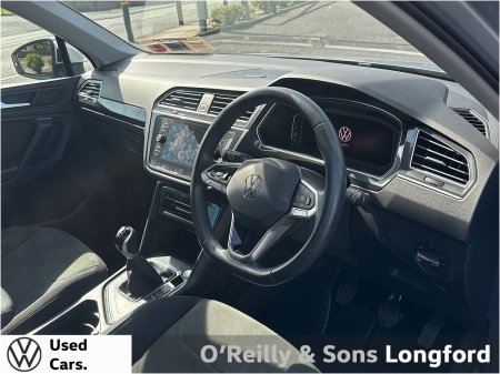 2023 Volkswagen Tiguan - photo 4