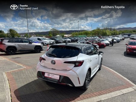 2024 Toyota Corolla - photo 2