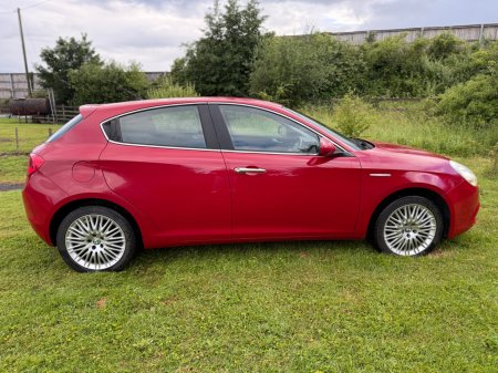 2014 Alfa Romeo Giulietta - photo 10
