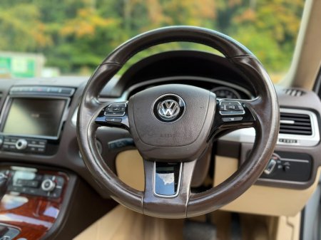 2016 Volkswagen Touareg - photo 11