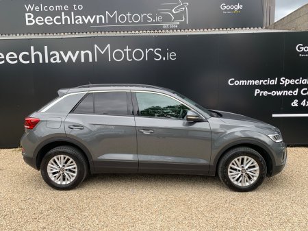 2023 Volkswagen T-Roc - photo 2