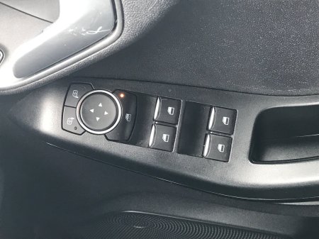 2020 Ford Fiesta - photo 18