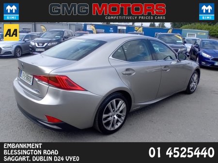 2017 Lexus IS - photo 11