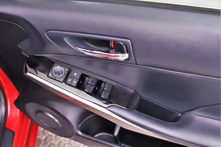 2017 Lexus IS - photo 25