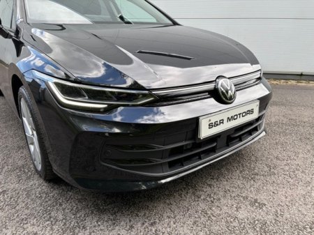 2025 Volkswagen Golf - photo 12