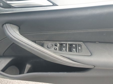 2021 BMW 5-Series - photo 22