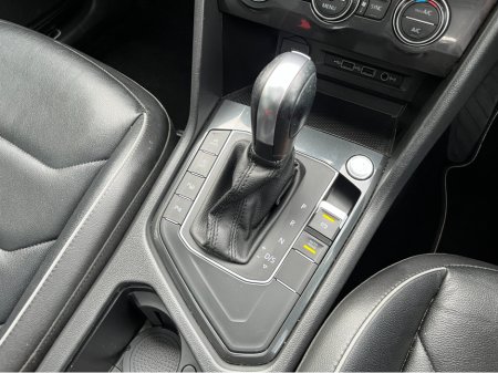 2020 Volkswagen Tiguan - photo 18