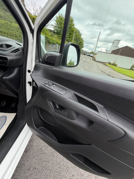 2019 Opel Combo - photo 16