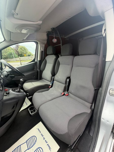 2017 Peugeot Partner - photo 14