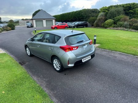 2015 Toyota Auris - photo 3
