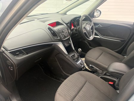 2014 Vauxhall Zafira - photo 12
