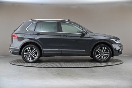 2023 Volkswagen Tiguan - photo 11