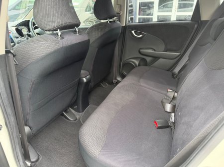 2012 Honda Fit - photo 17