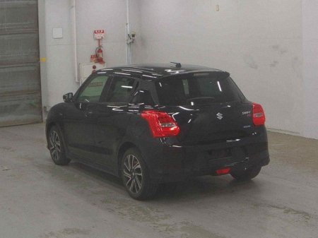 2022 Suzuki Swift - photo 2