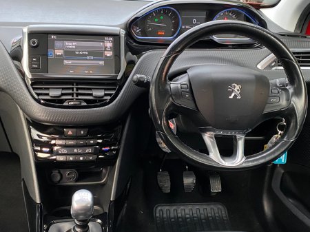 2017 Peugeot 2008 - photo 8