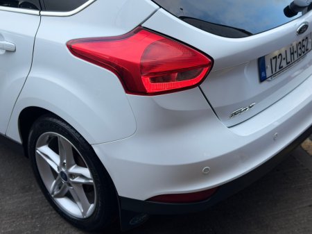 2017 Ford Focus - photo 10