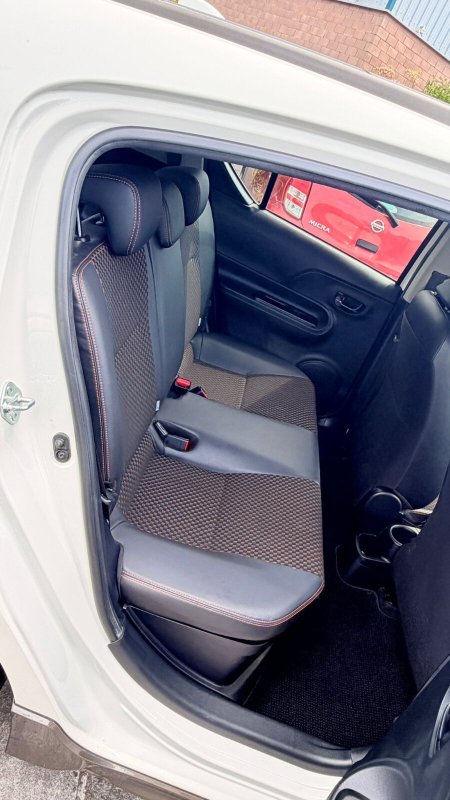 2015 Toyota Aqua - photo 11