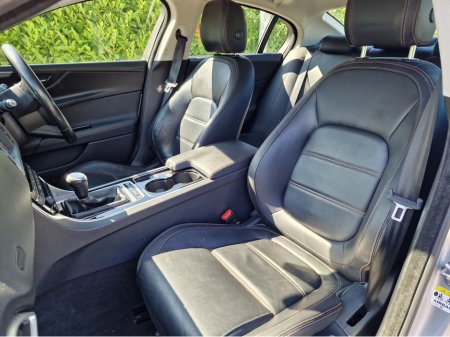 2017 Jaguar XE - photo 6
