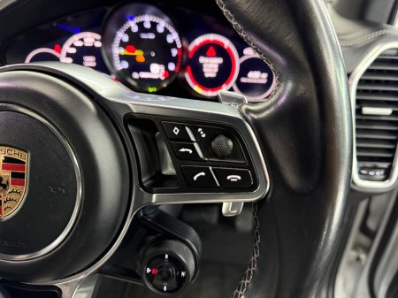 2020 Porsche Cayenne - photo 30