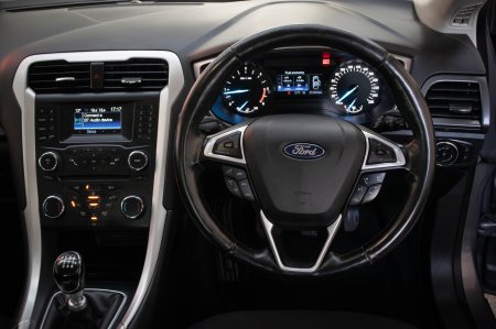 2016 Ford Mondeo - photo 25