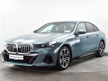 2025 BMW 5-Series - photo 23