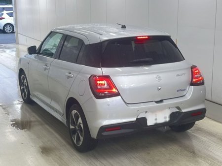 2025 Suzuki Swift - photo 2