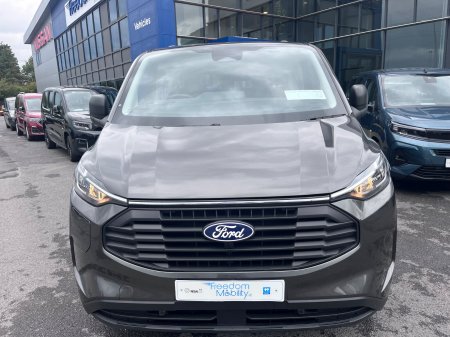 2026 Ford Tourneo Custom - photo 2