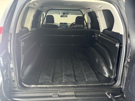 2017 Toyota Land Cruiser - photo 10