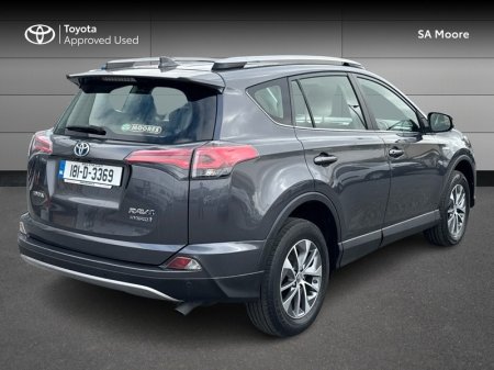 2018 Toyota RAV4 - photo 2