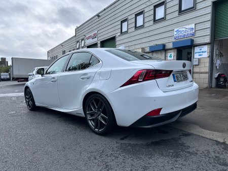2016 Lexus IS - photo 6