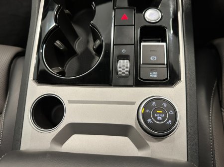 2023 Volkswagen Touareg - photo 38