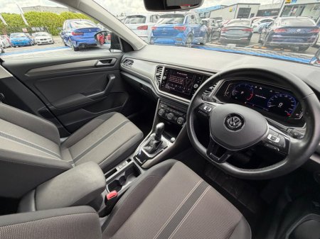 2021 Volkswagen T-Roc - photo 17