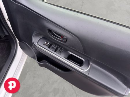 2019 Toyota Aqua - photo 13